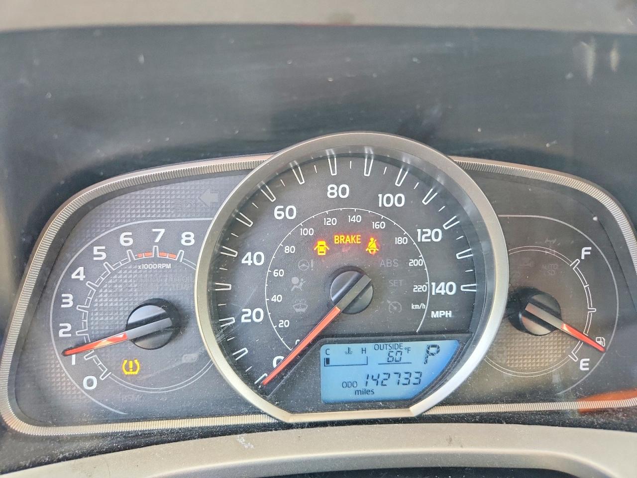 2015 TOYOTA RAV4 LE photo 9