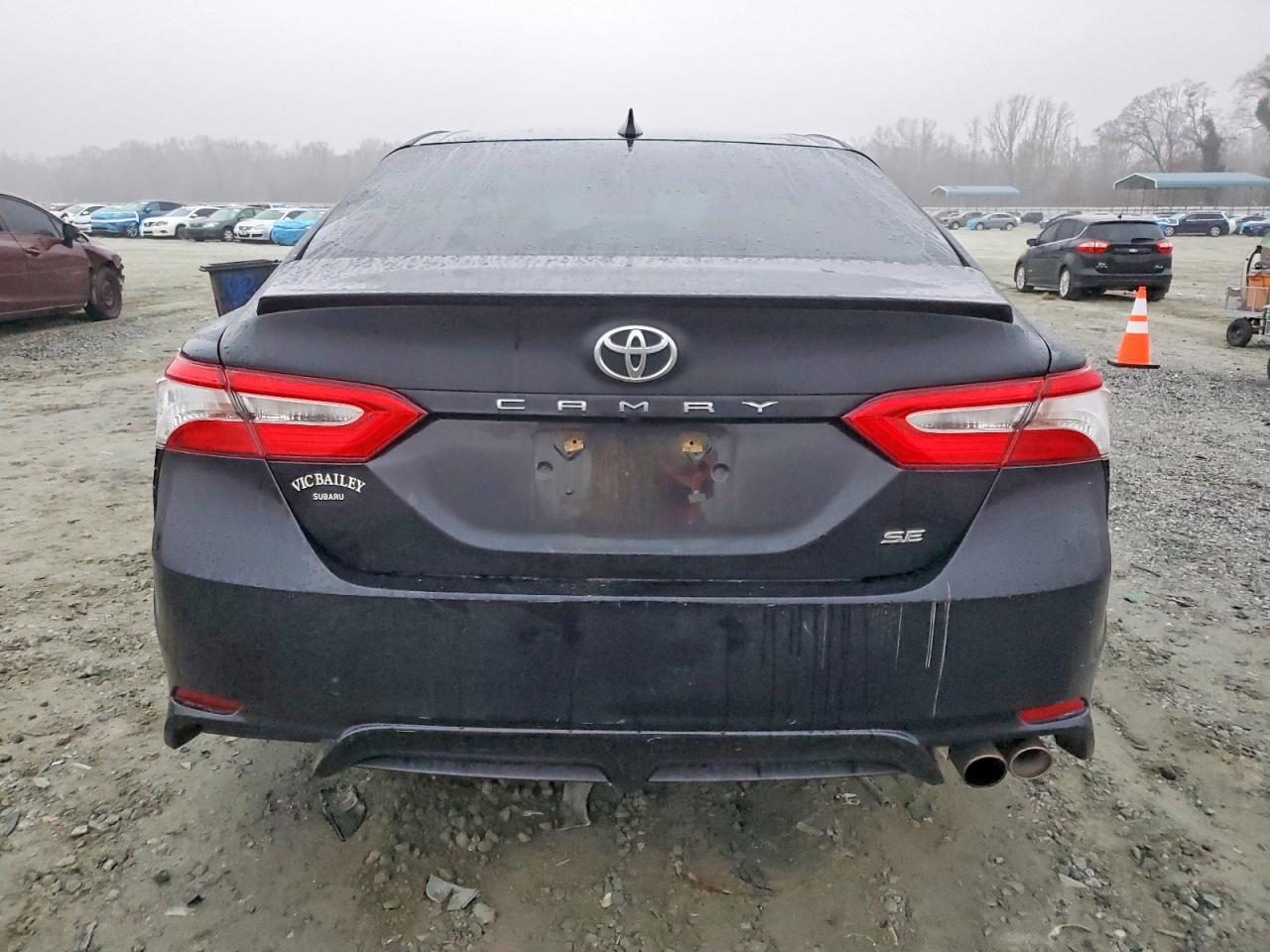 2020 TOYOTA CAMRY SE photo 6
