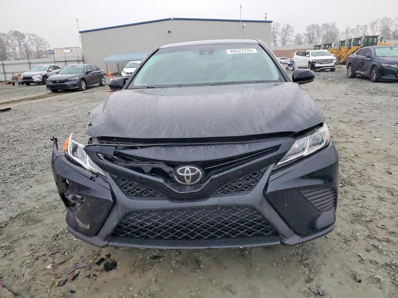 2020 TOYOTA CAMRY SE photo 5