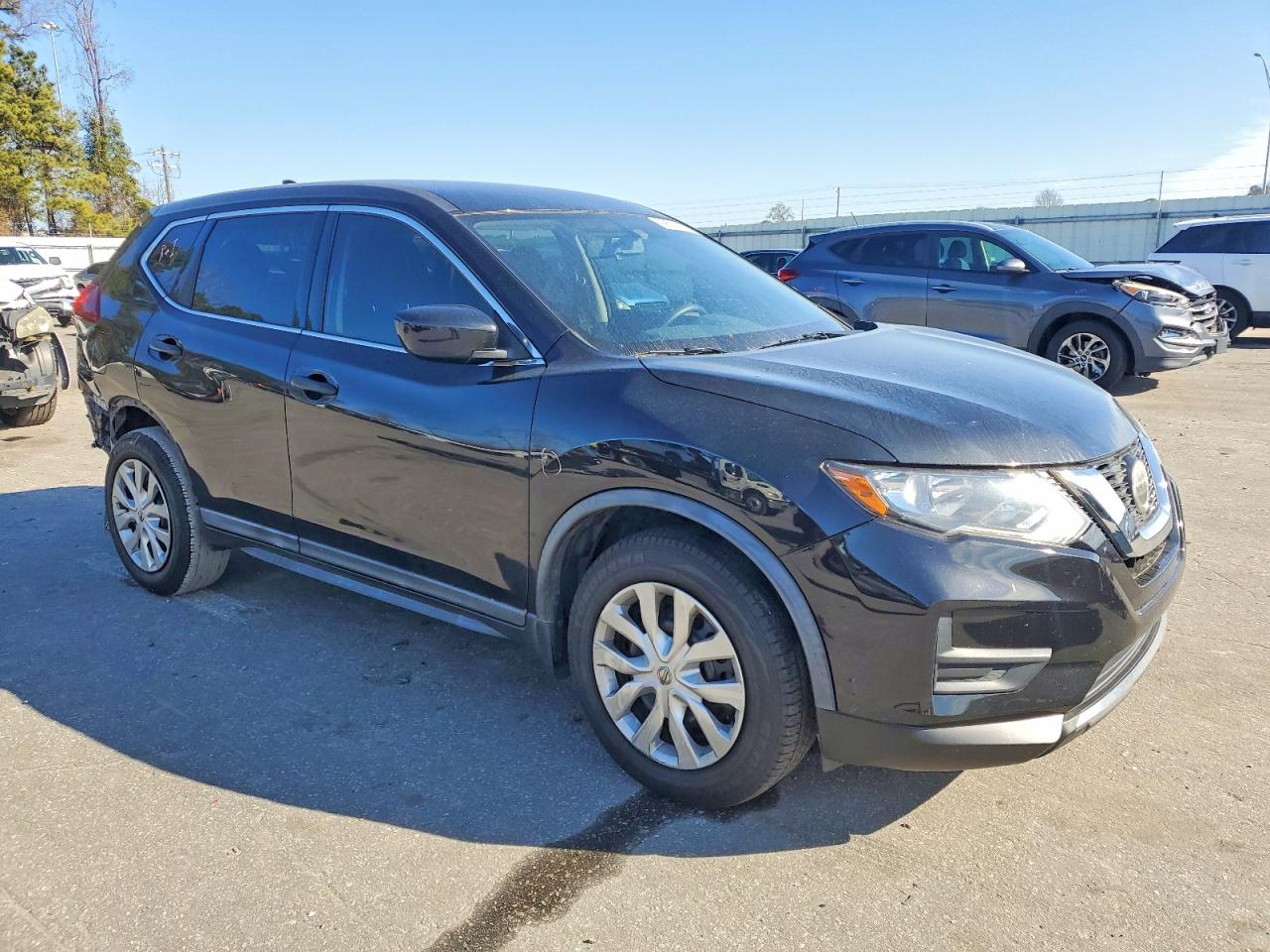 2018 NISSAN ROGUE S photo 4