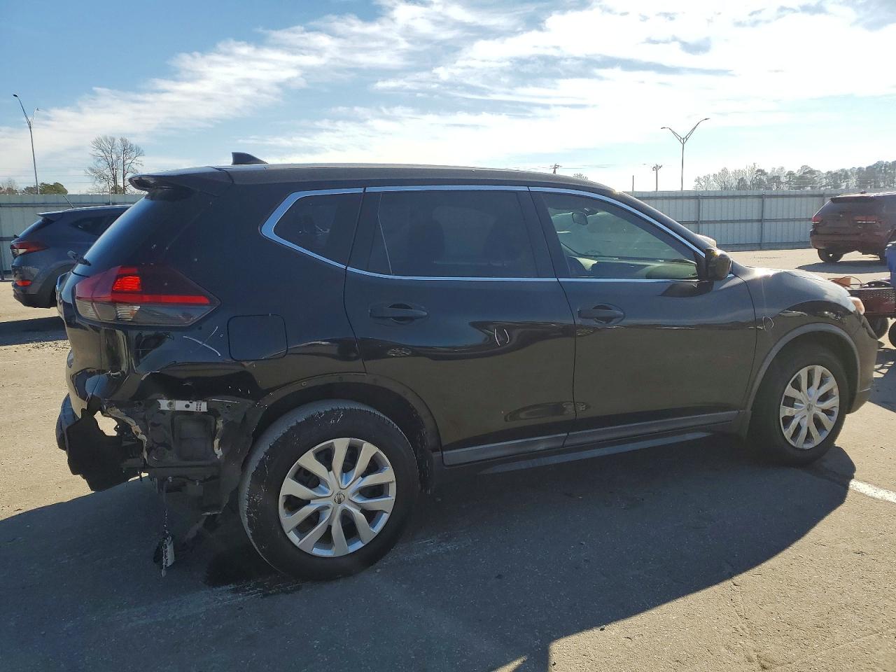 2018 NISSAN ROGUE S photo 3
