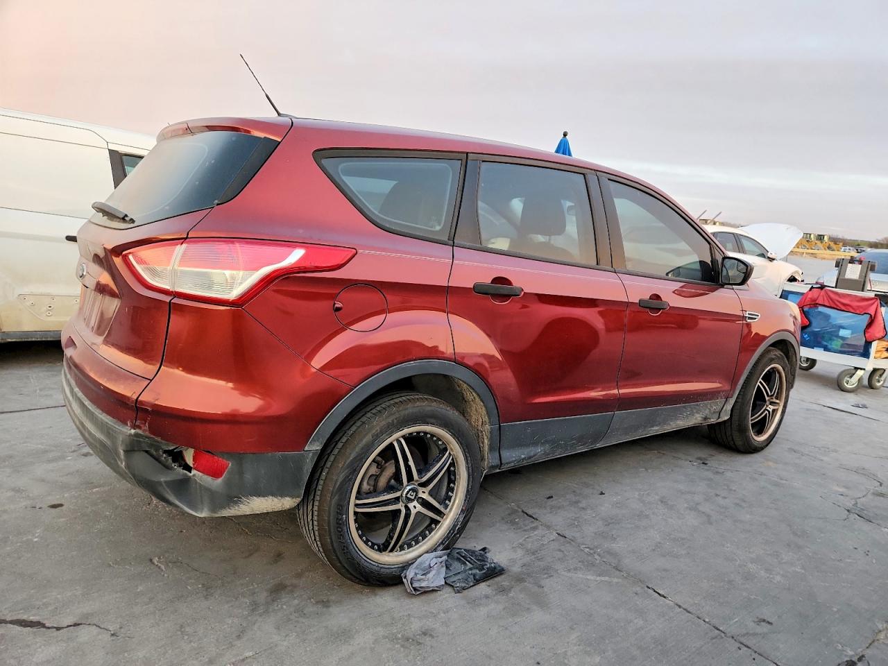 2015 FORD ESCAPE S photo 3