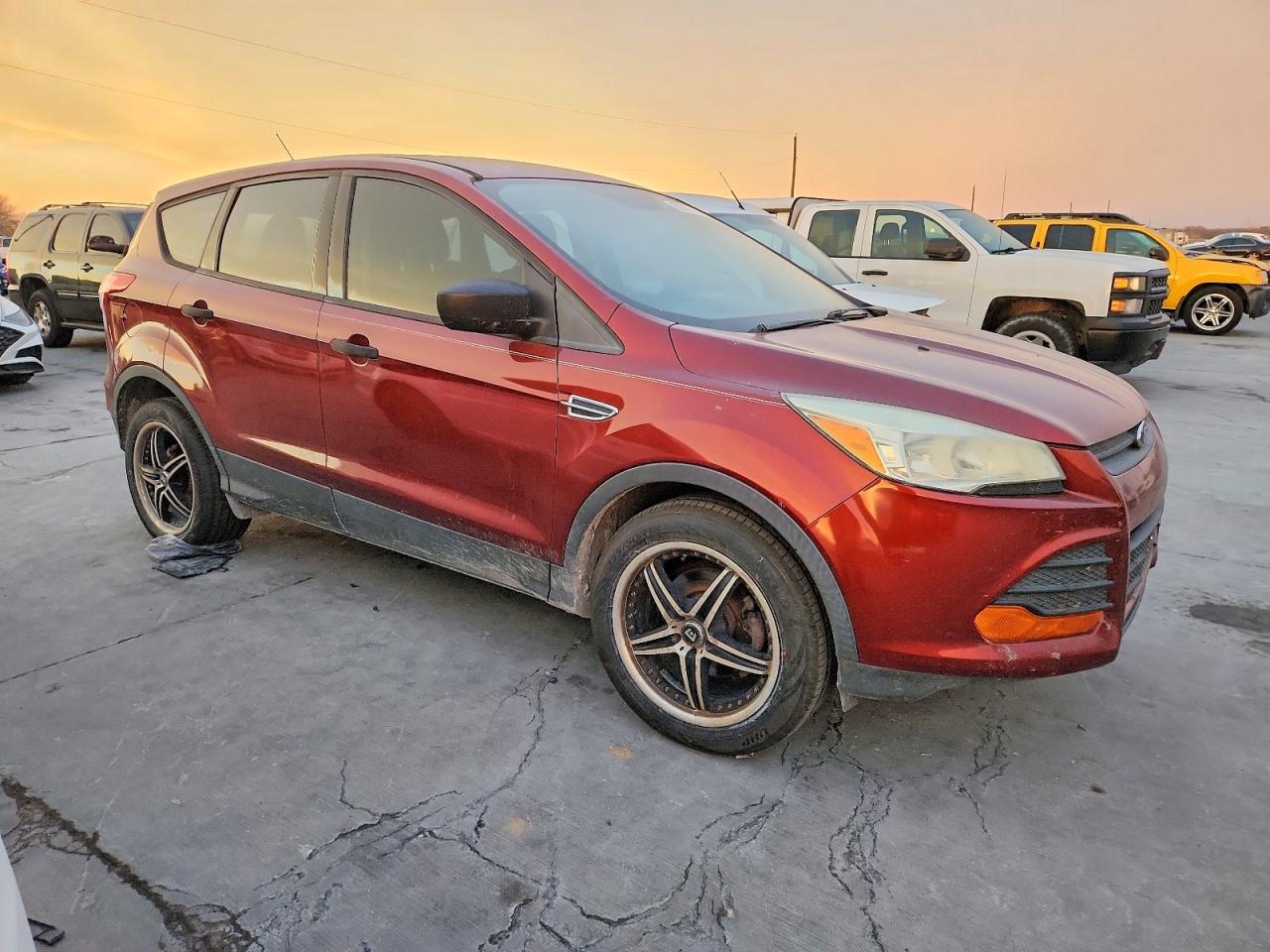 2015 FORD ESCAPE S photo 4