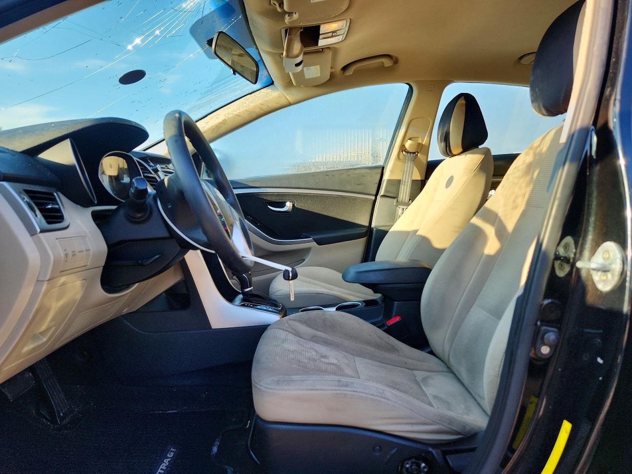 2016 HYUNDAI ELANTRA GT photo 13