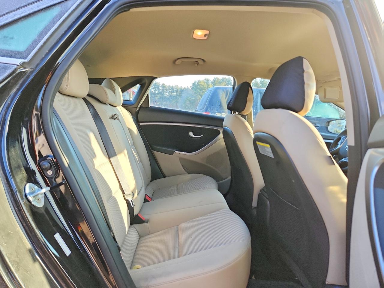 2016 HYUNDAI ELANTRA GT photo 19