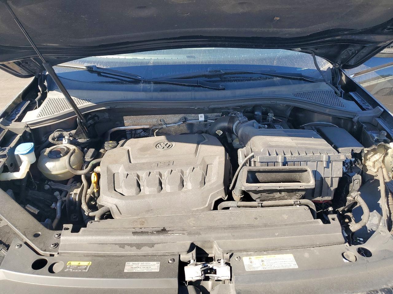 2021 VOLKSWAGEN TIGUAN SE photo 12