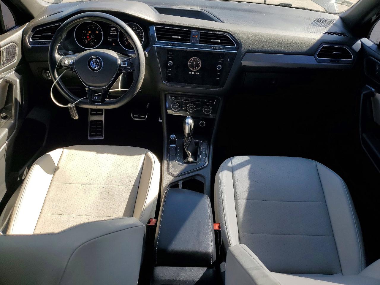 2021 VOLKSWAGEN TIGUAN SE photo 8