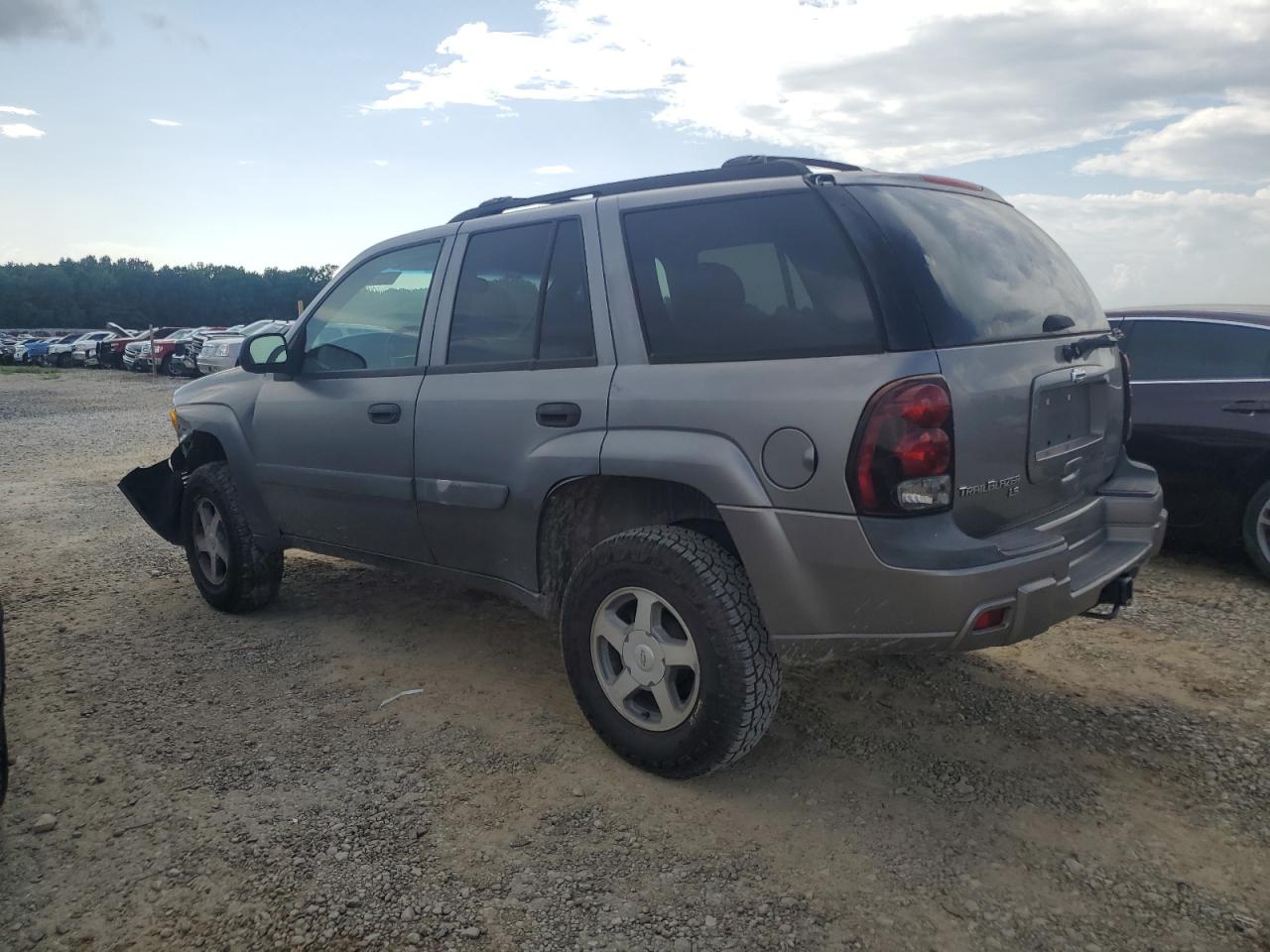 2005 CHEVROLET TRAILBLAZER LS photo 2