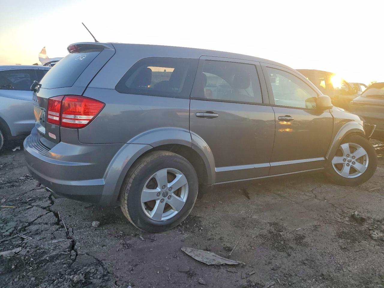 2013 DODGE JOURNEY SE photo 3
