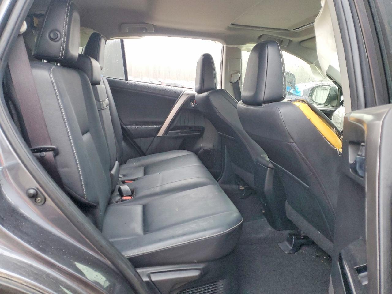 2017 TOYOTA RAV4 HV LIMITED photo 10