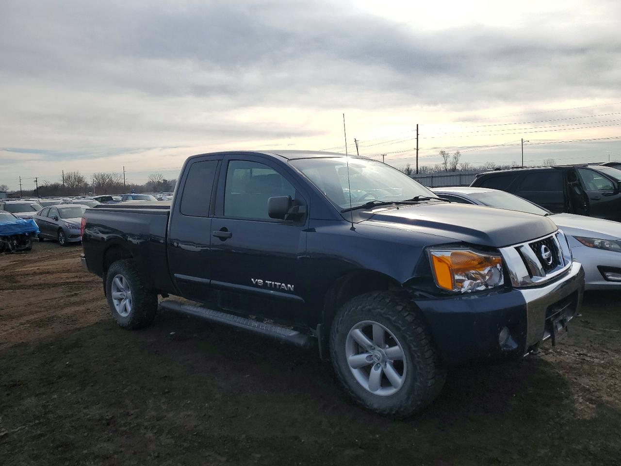 2012 NISSAN TITAN S photo 4