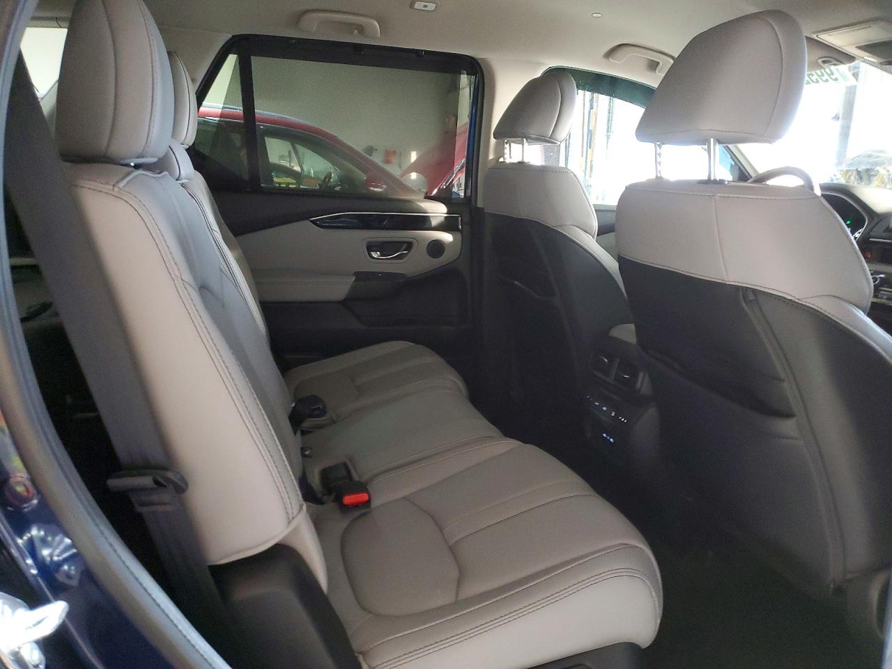 2025 HONDA PILOT EXL photo 11
