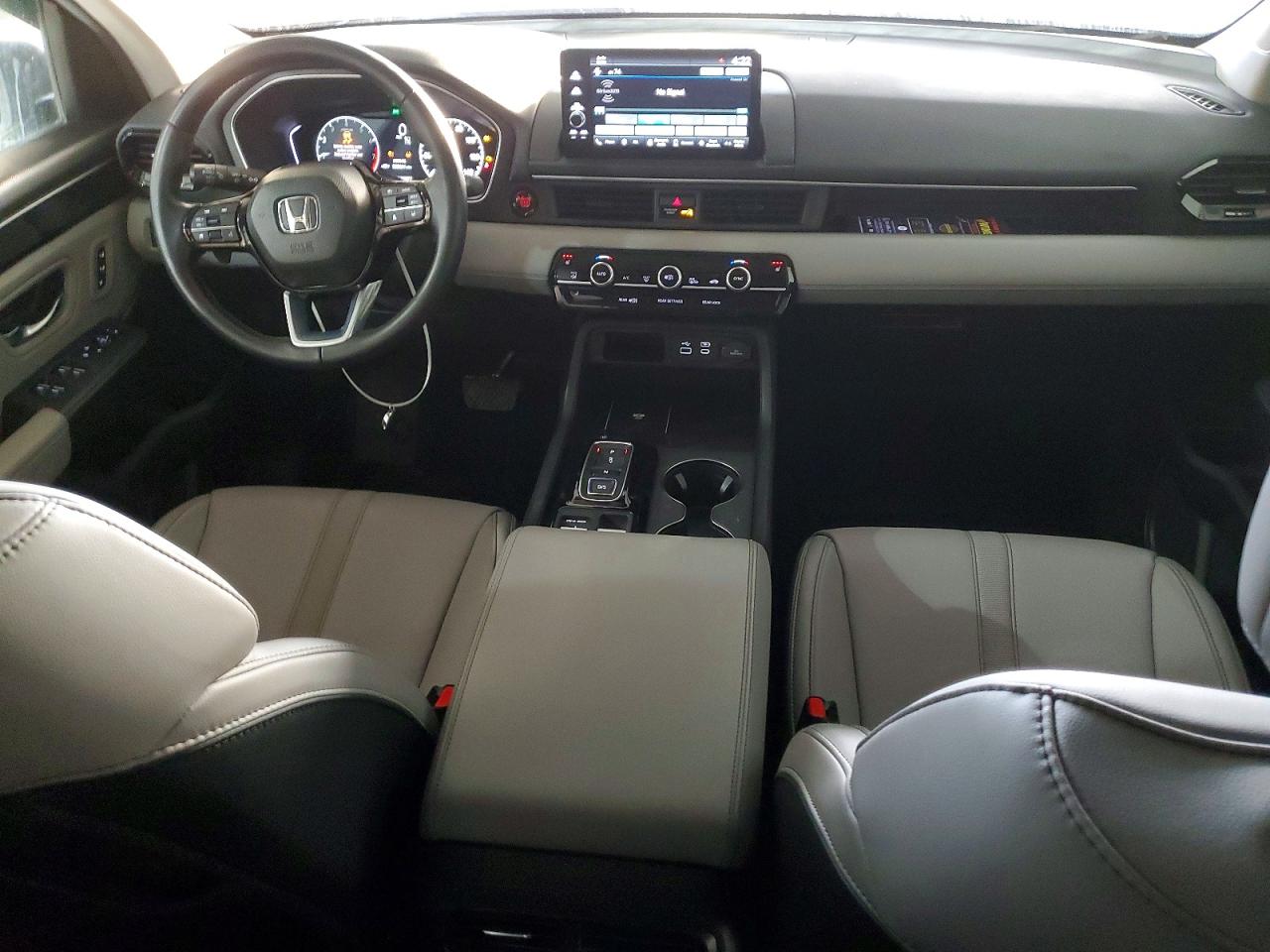 2025 HONDA PILOT EXL photo 8