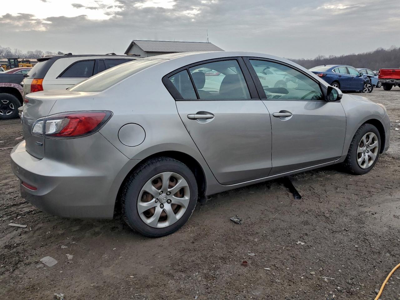 2013 MAZDA 3 I photo 3