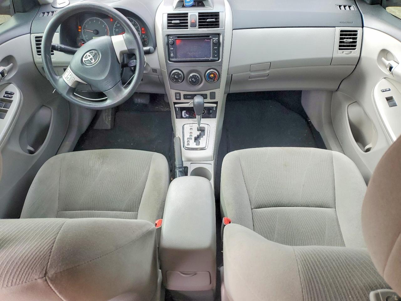 2013 TOYOTA COROLLA BASE photo 8