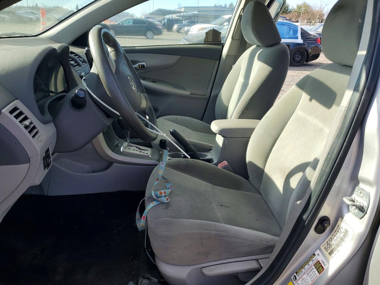 2010 TOYOTA COROLLA BASE photo 7