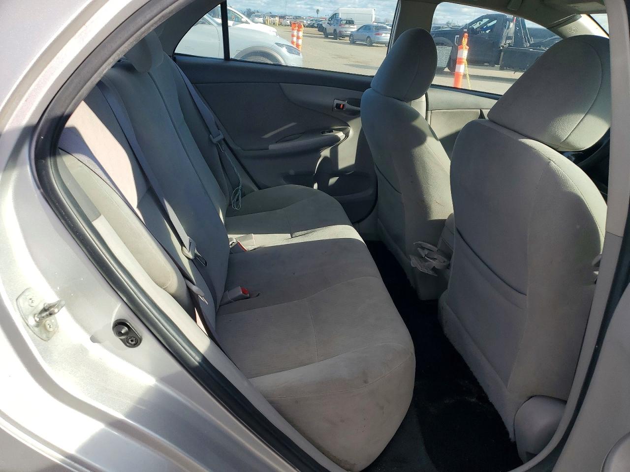 2010 TOYOTA COROLLA BASE photo 10