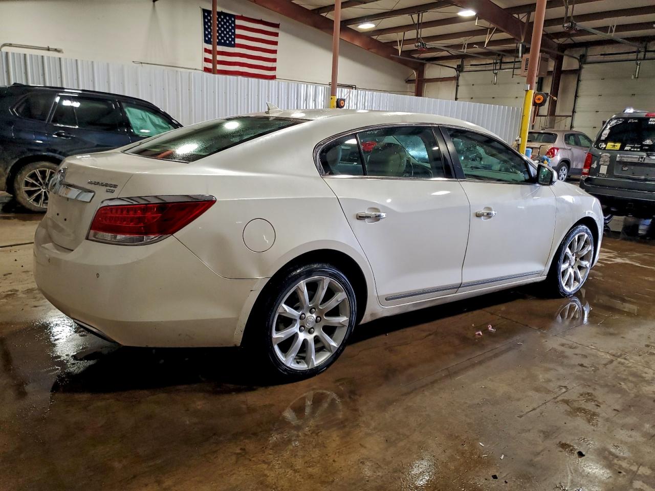 2011 BUICK LACROSSE CXS photo 3