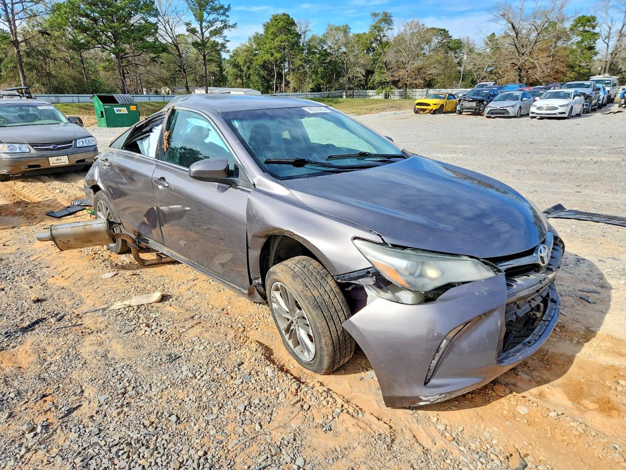 2016 TOYOTA CAMRY SE photo 4