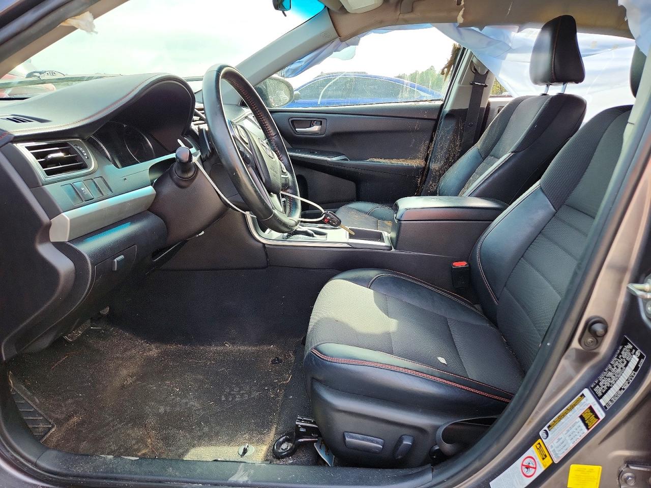 2016 TOYOTA CAMRY SE photo 7