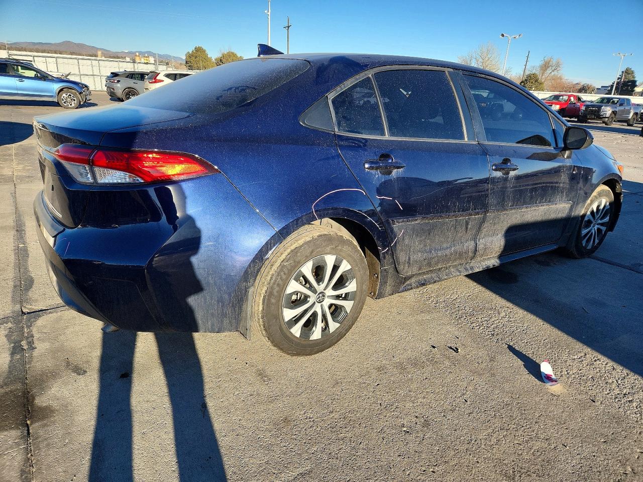 2020 TOYOTA COROLLA LE photo 3