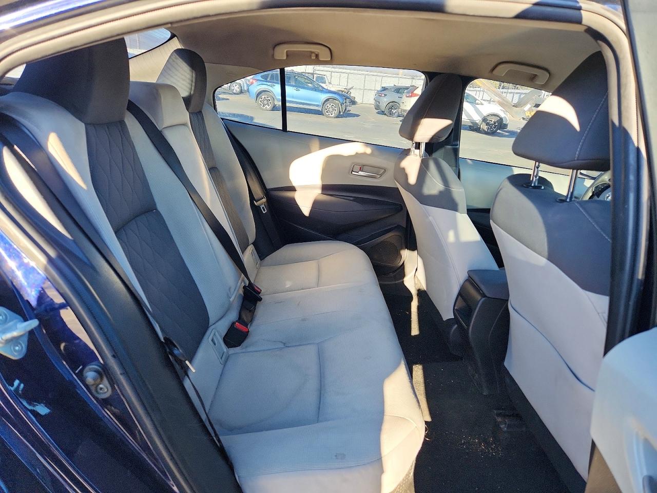 2020 TOYOTA COROLLA LE photo 10