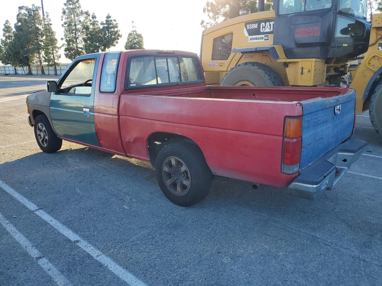 1997 NISSAN TRUCK KING CAB SE photo 2