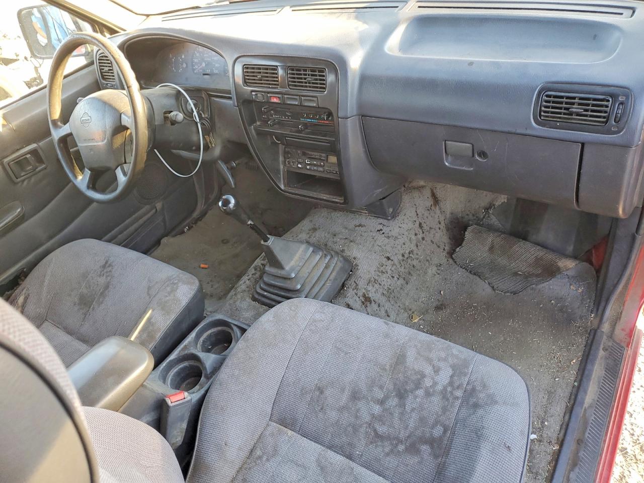 1997 NISSAN TRUCK KING CAB SE photo 8