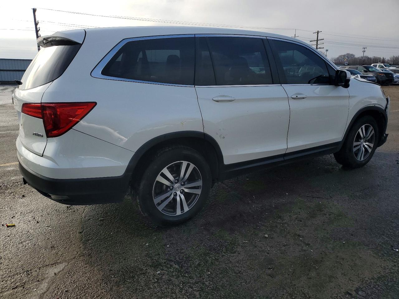 2016 HONDA PILOT photo 5
