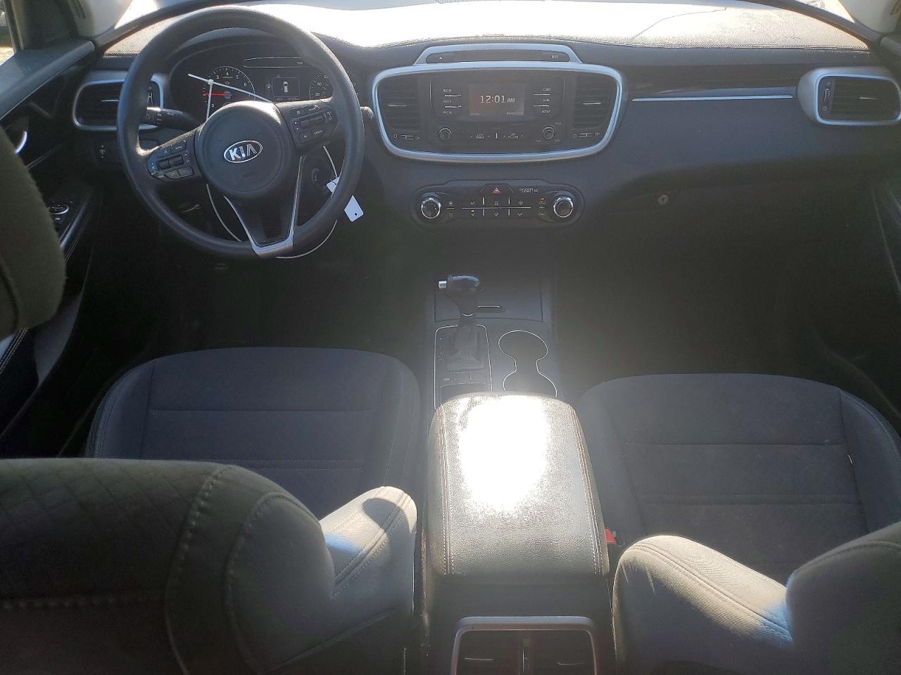 2017 KIA SORENTO LX photo 8