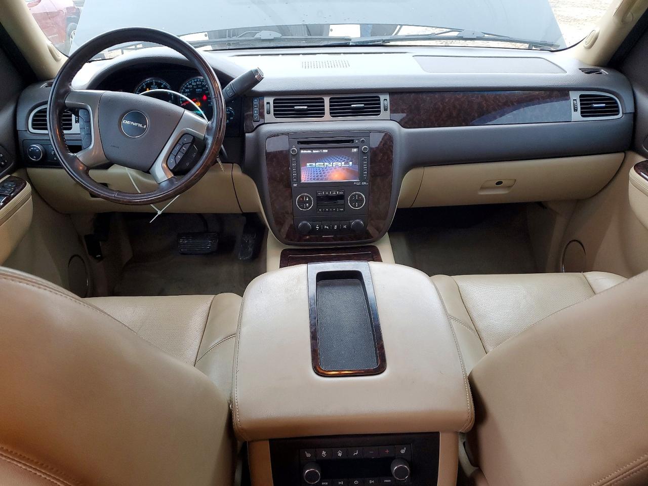 2014 GMC YUKON XL DENALI photo 8