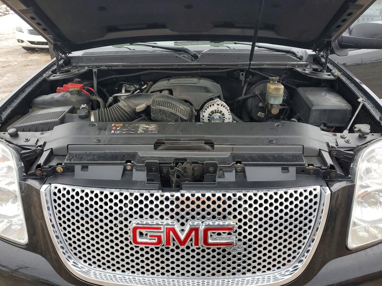 2014 GMC YUKON XL DENALI photo 12