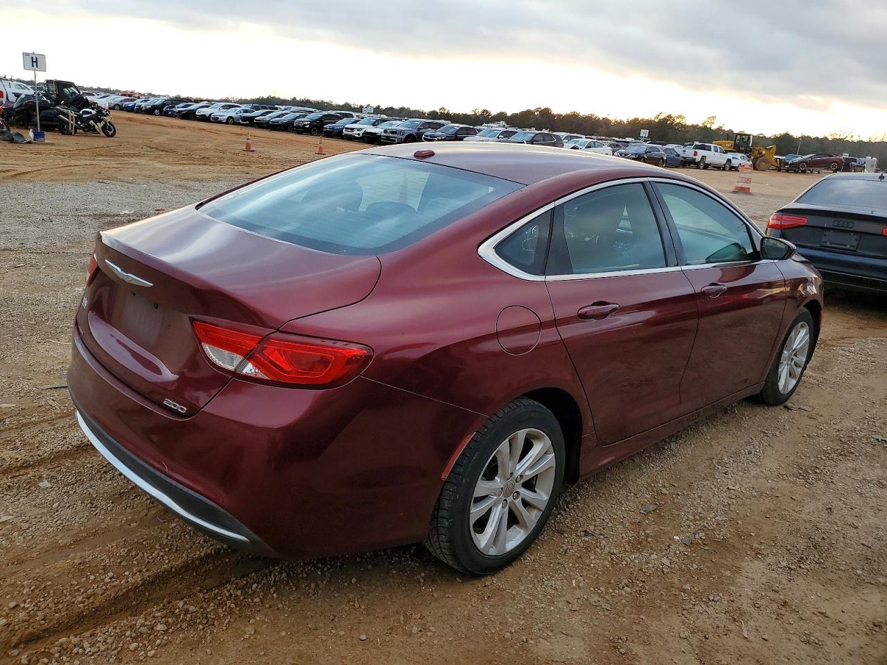 2016 CHRYSLER 200 LIMITED photo 3