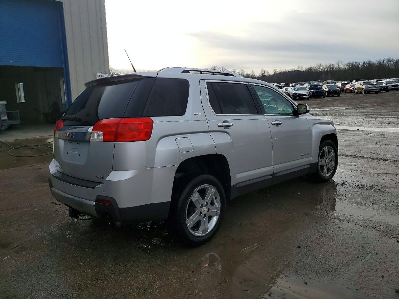 2012 GMC TERRAIN SLT photo 3