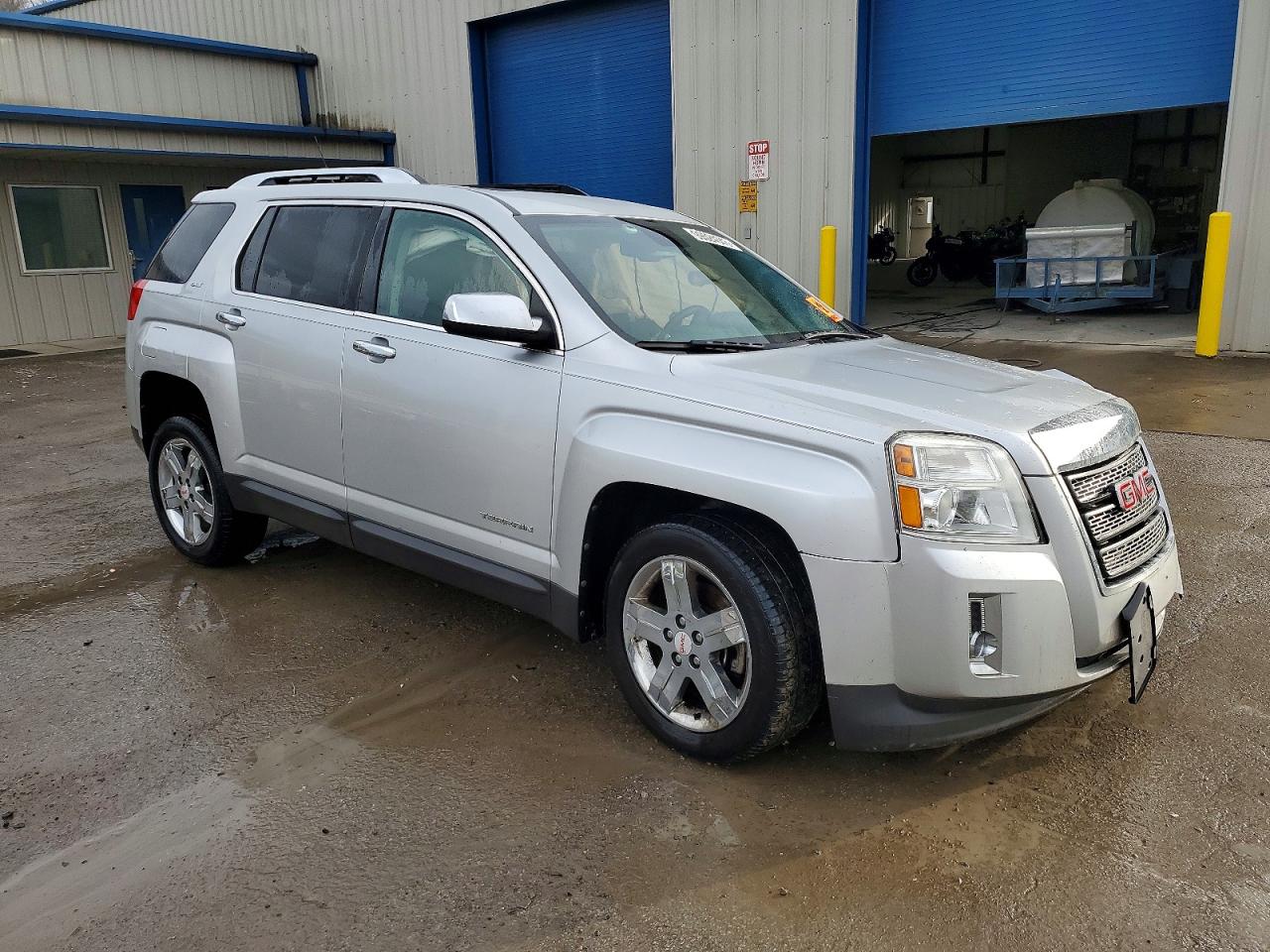2012 GMC TERRAIN SLT photo 4