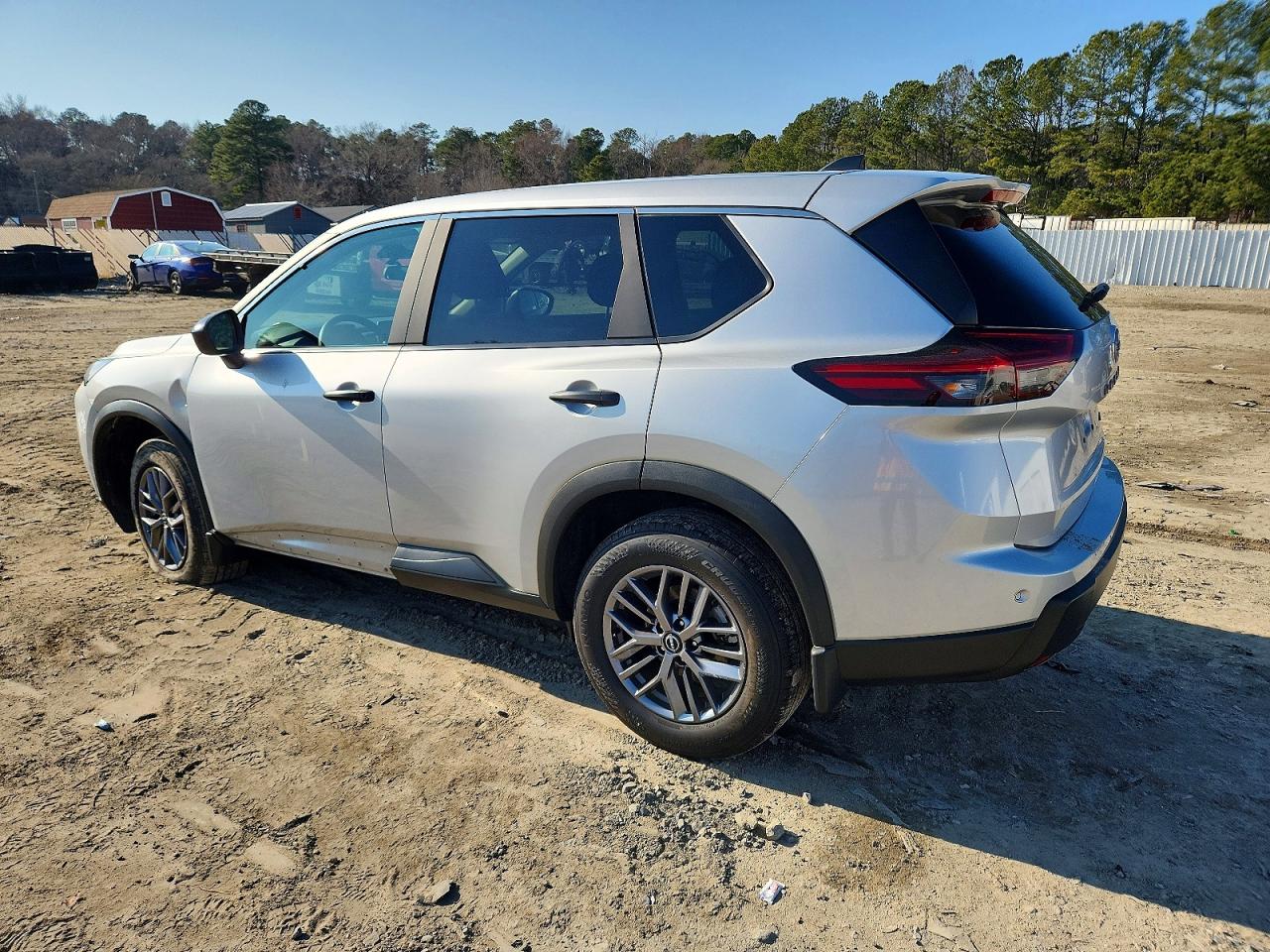 2024 NISSAN ROGUE S photo 2