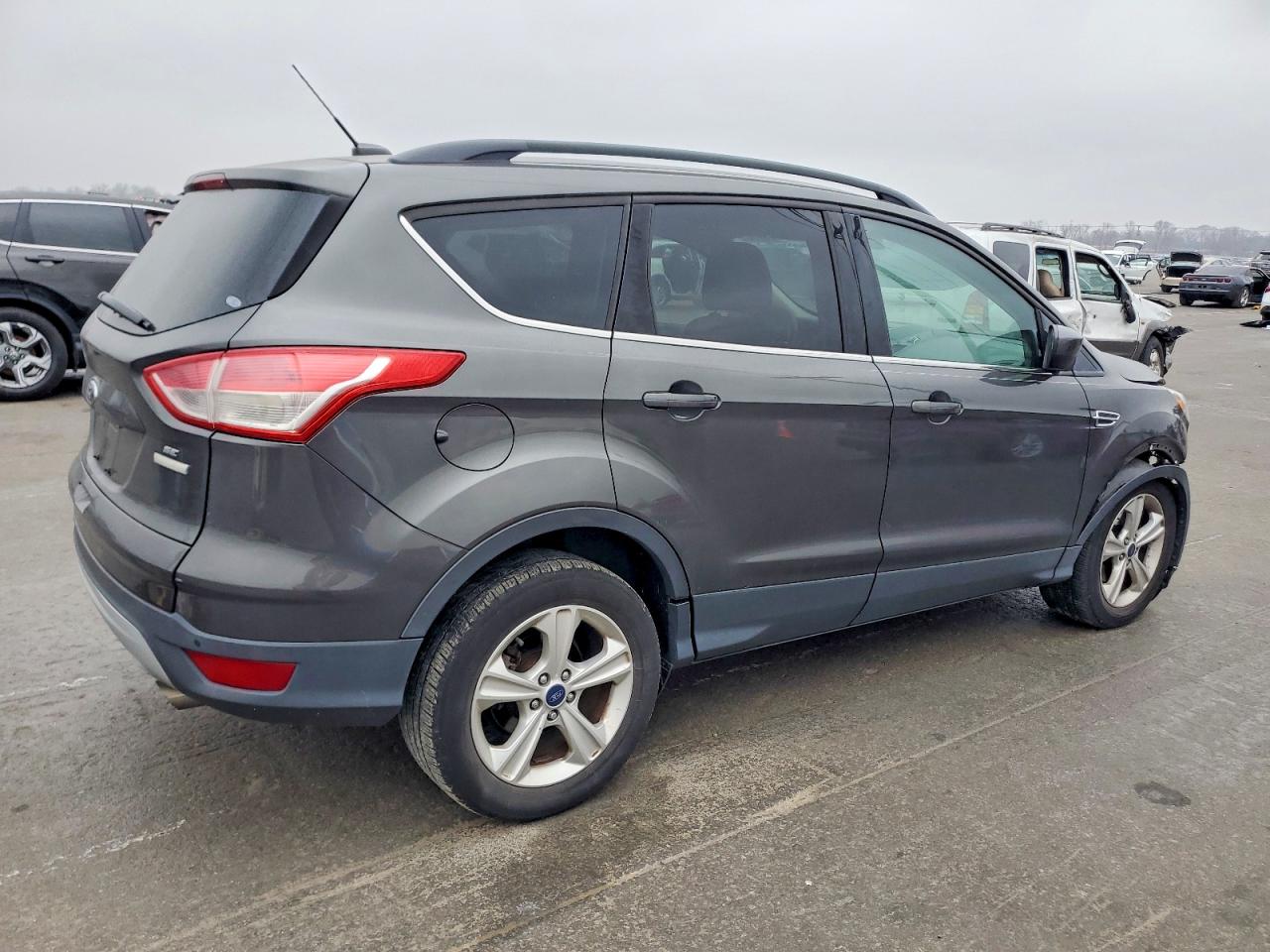 2016 FORD ESCAPE SE photo 3
