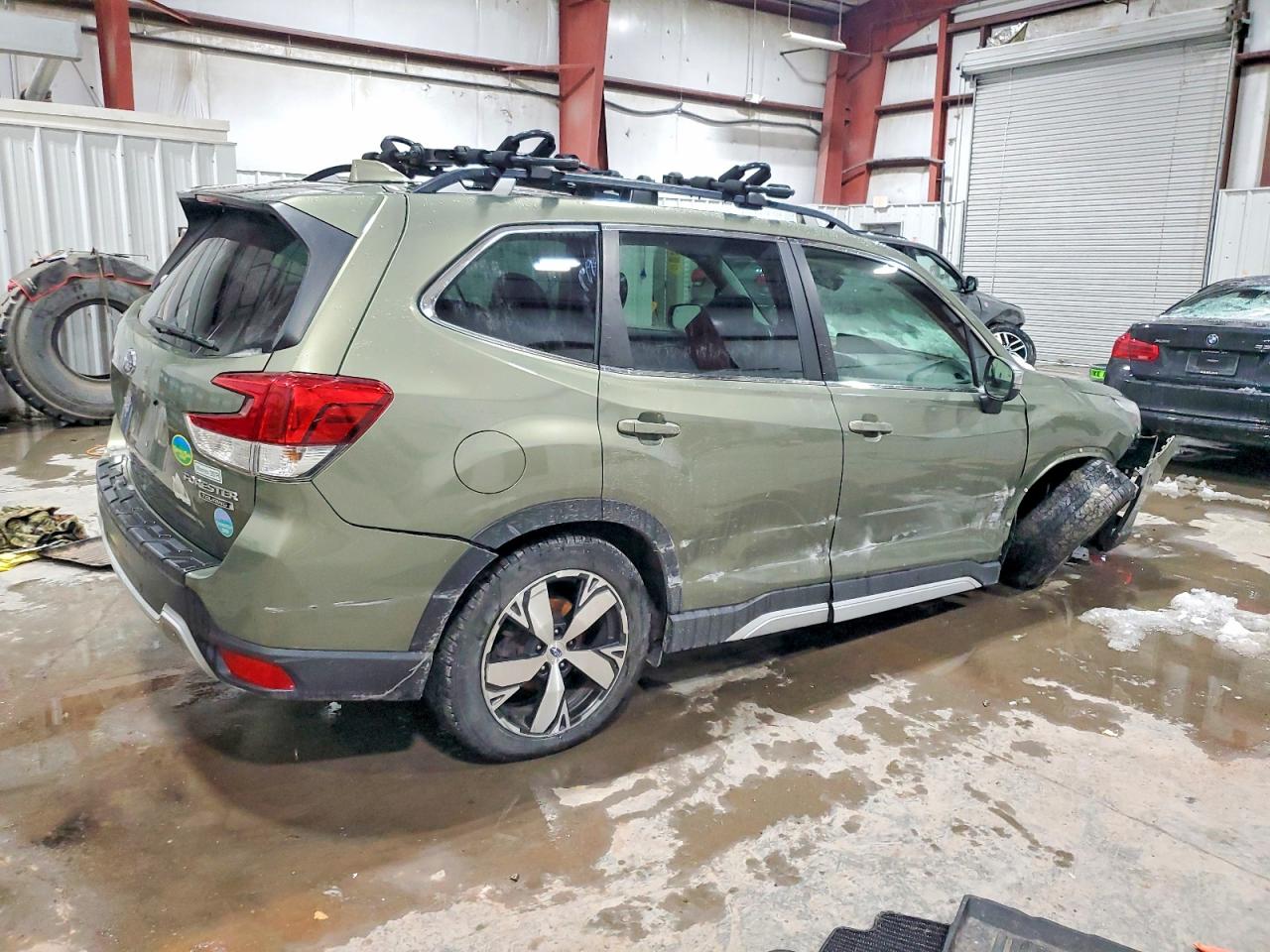 2020 SUBARU FORESTER TOURING photo 3