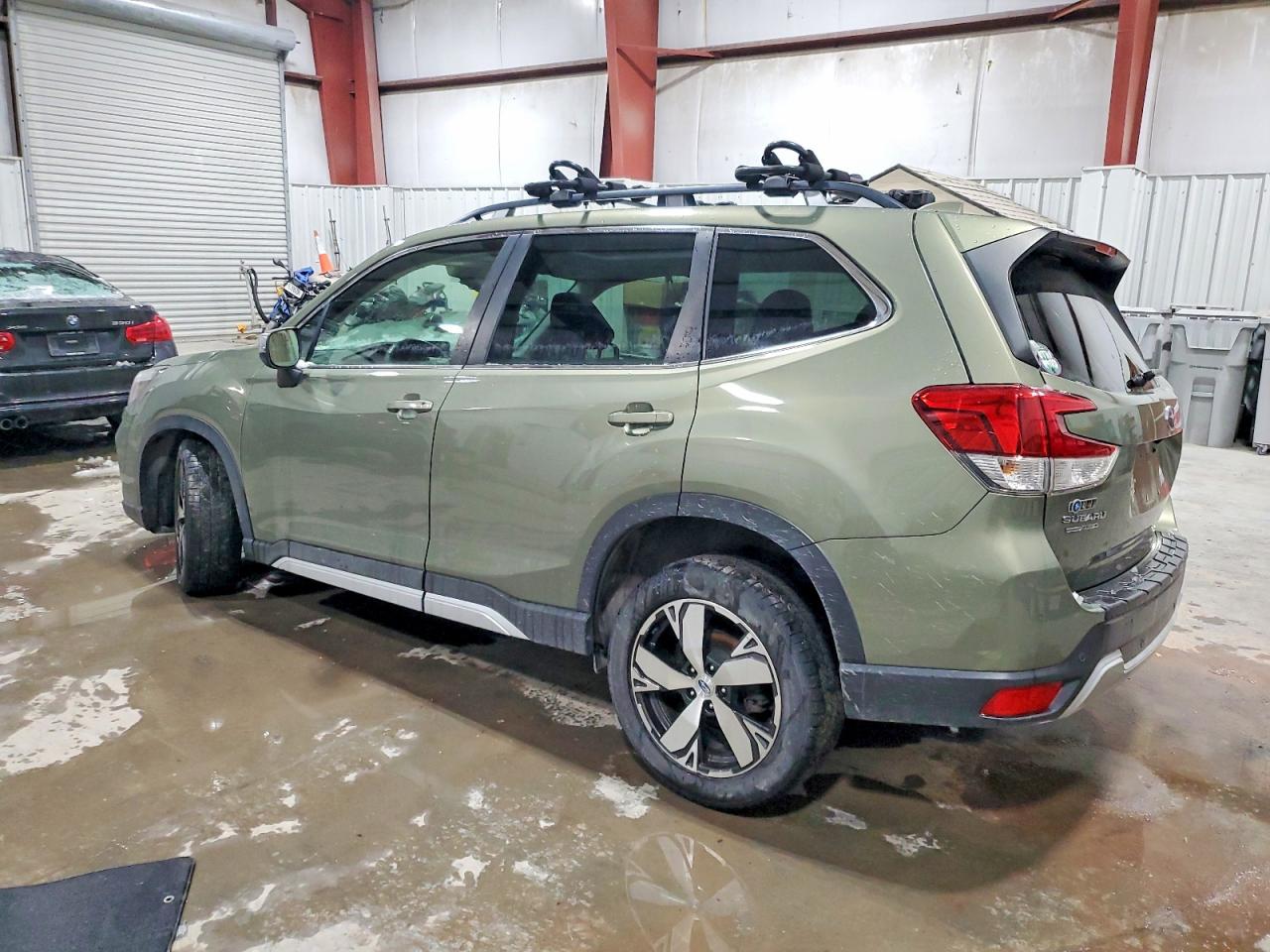 2020 SUBARU FORESTER TOURING photo 2