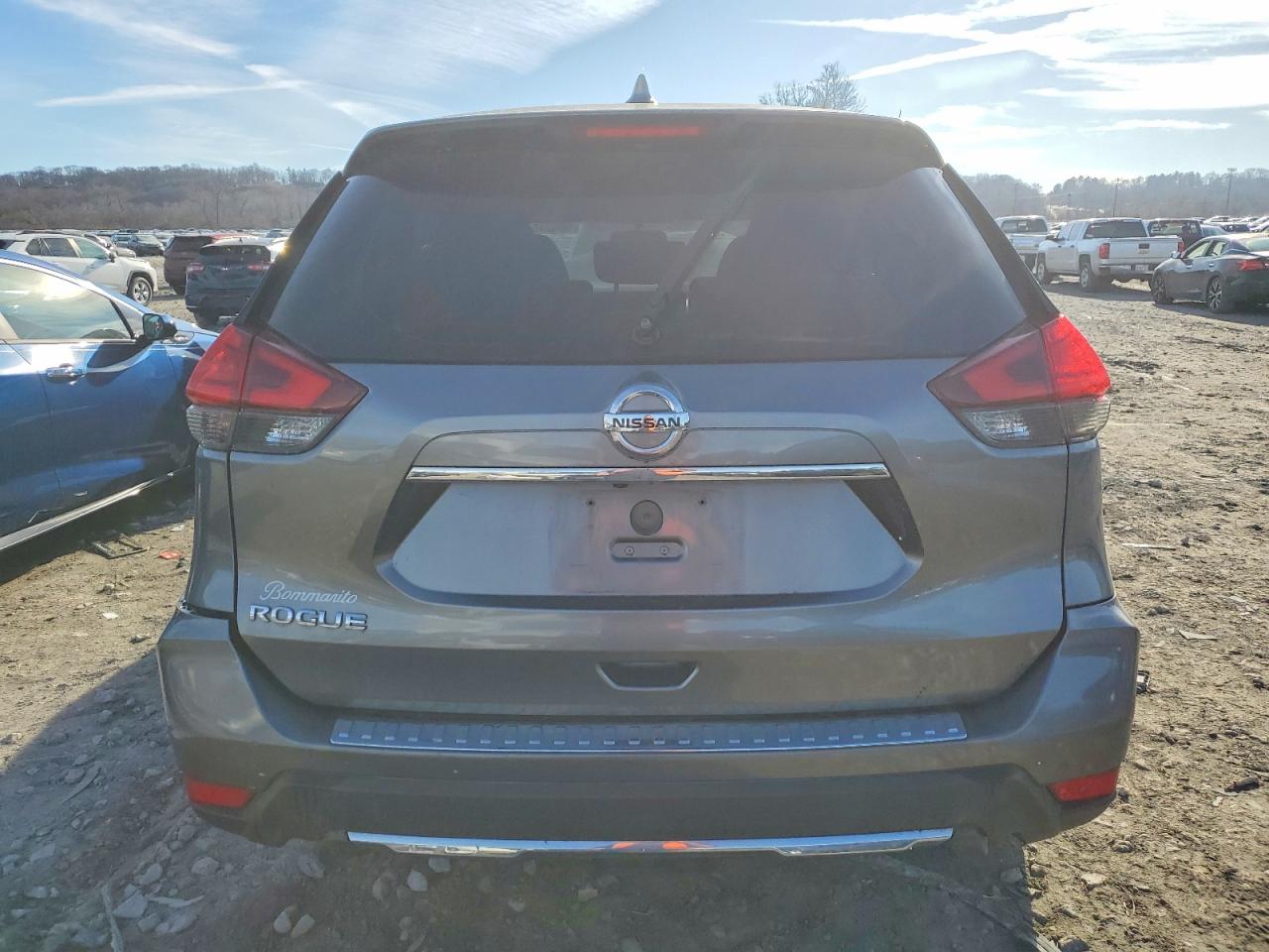 2017 NISSAN ROGUE S photo 6