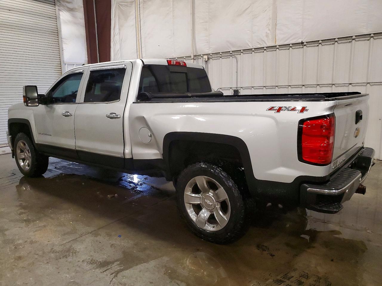 2015 CHEVROLET SILVERADO K1500 LTZ photo 2