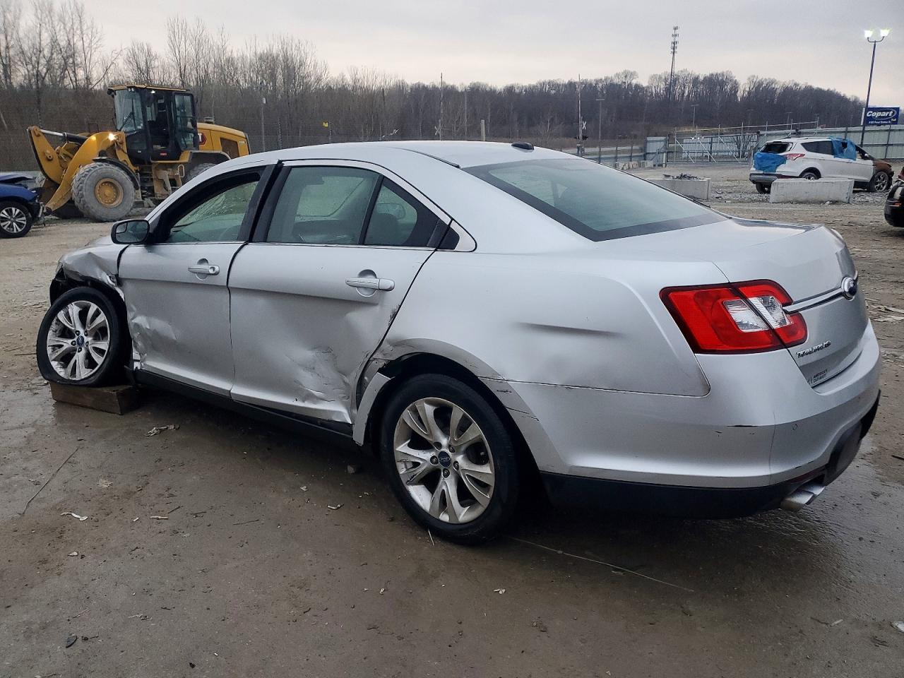 2012 FORD TAURUS SEL photo 2