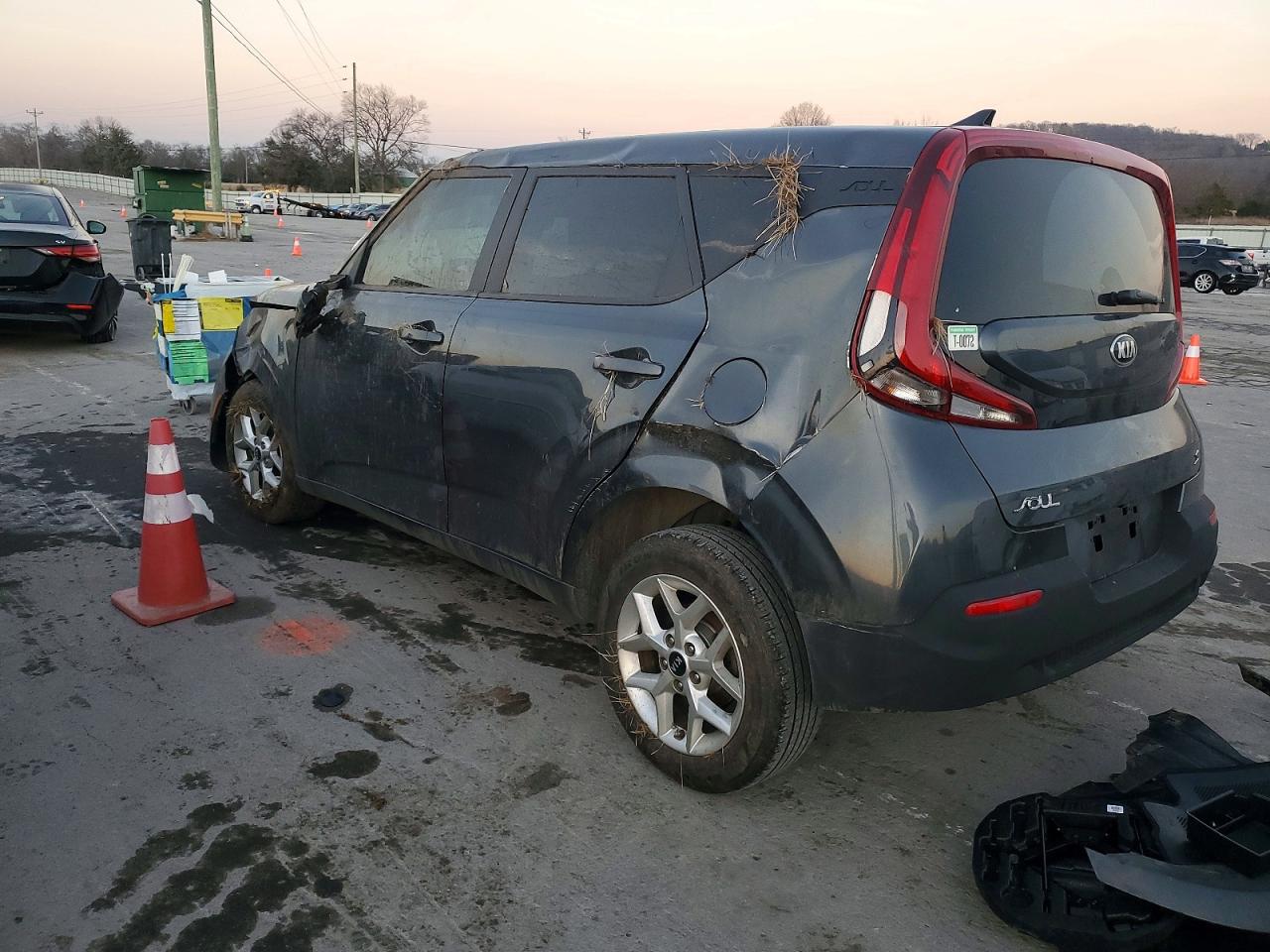 2021 KIA SOUL LX photo 2