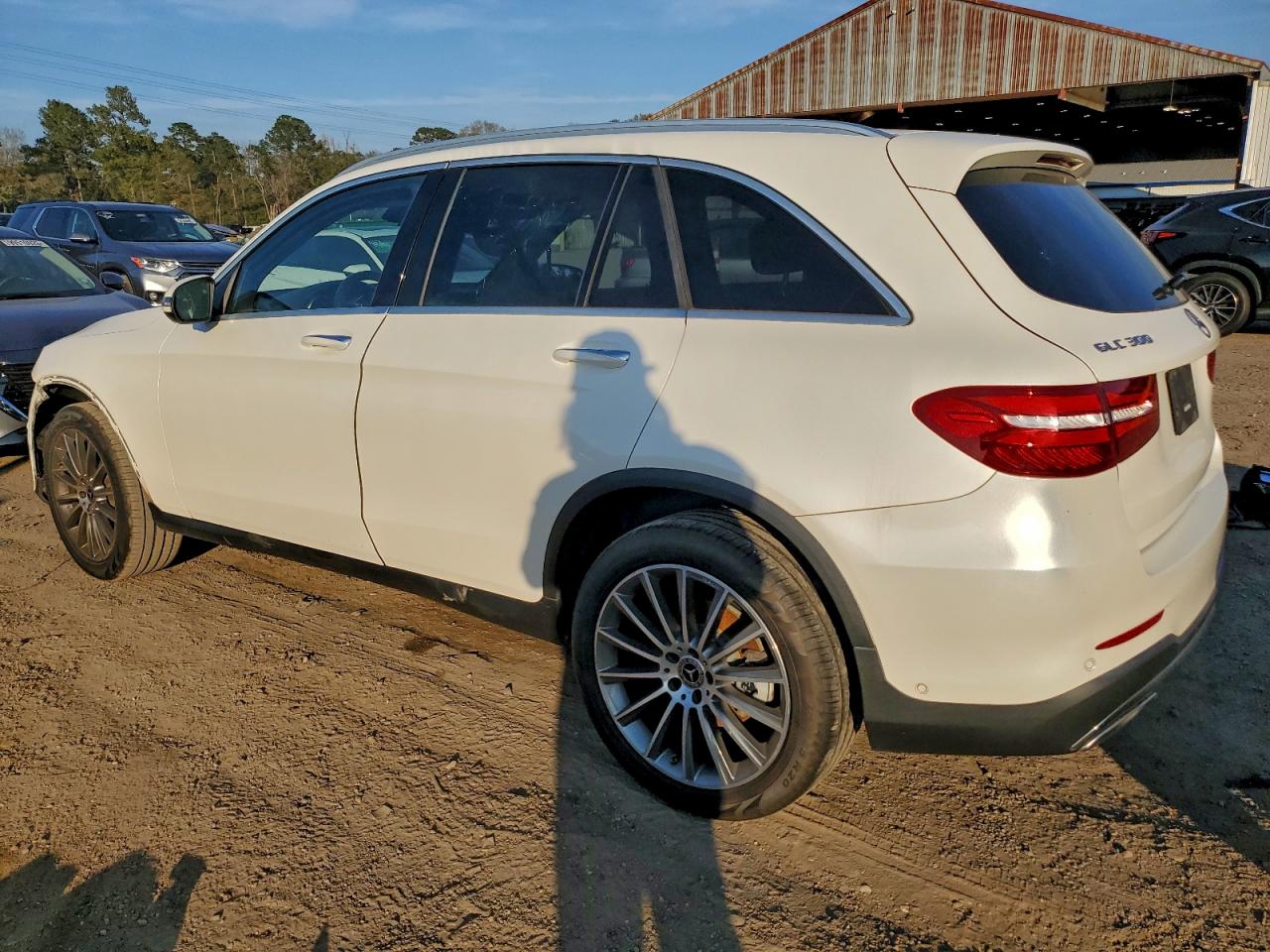 2018 MERCEDES-BENZ GLC 300 photo 2