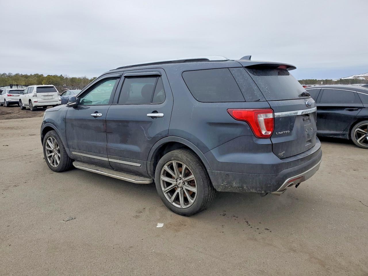 2017 FORD EXPLORER LIMITED photo 2