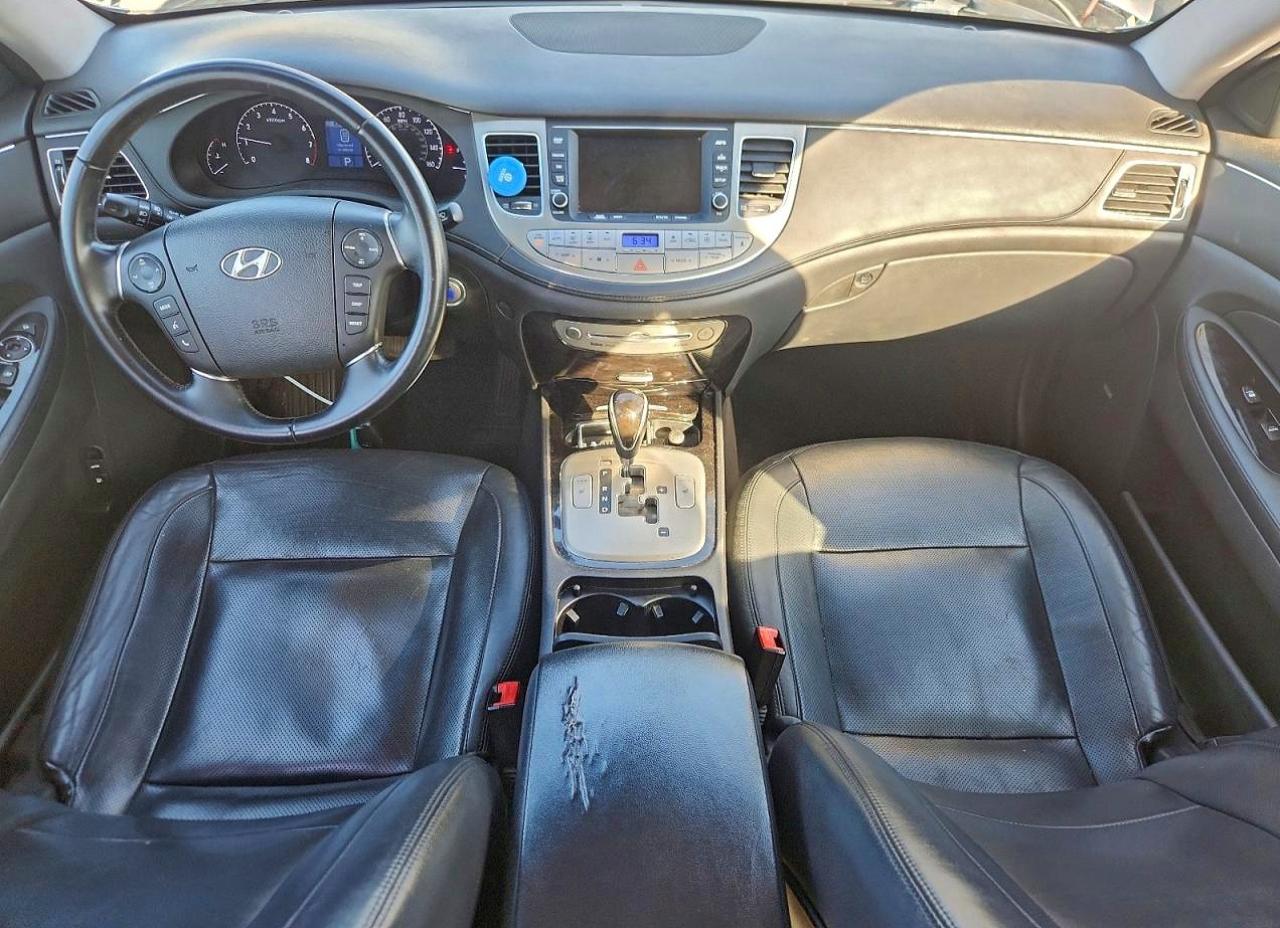 2013 HYUNDAI GENESIS 3.8L photo 8