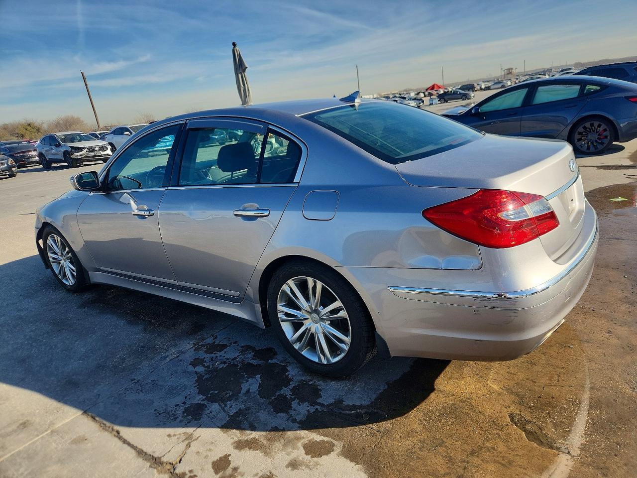 2013 HYUNDAI GENESIS 3.8L photo 2