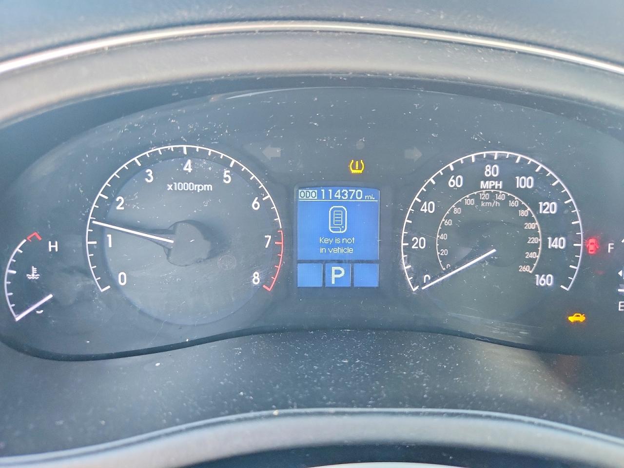 2013 HYUNDAI GENESIS 3.8L photo 9