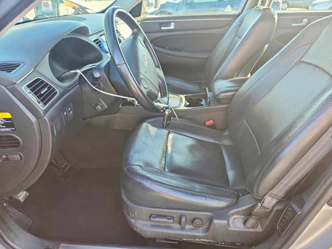 2013 HYUNDAI GENESIS 3.8L photo 7