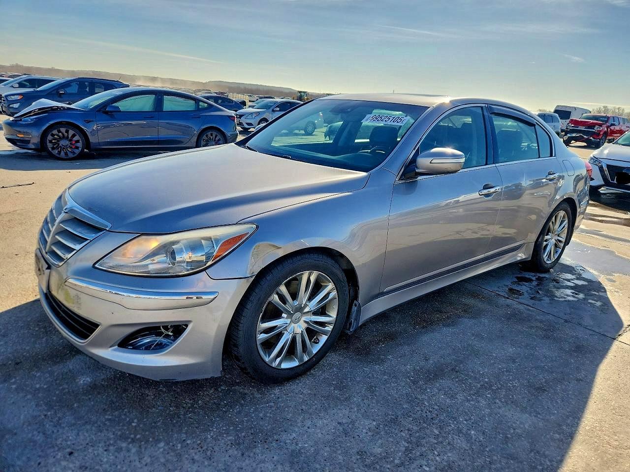 2013 HYUNDAI GENESIS